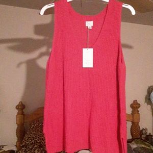 Womens sleeveless shirt